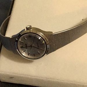 Silver tone Pulsar bracelet watch Day wear.